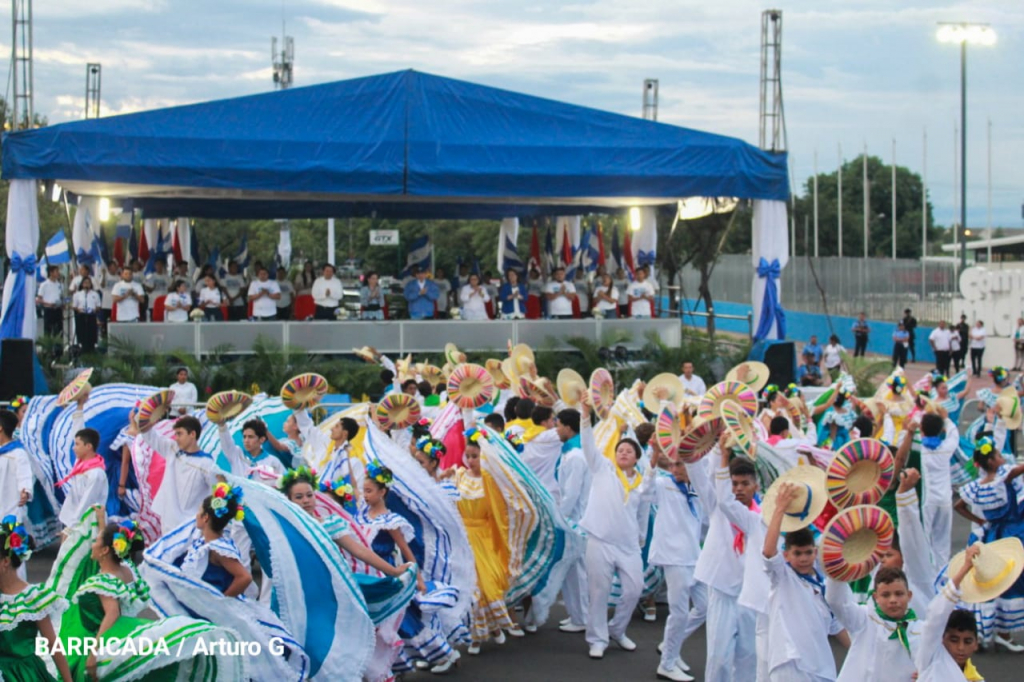 Desfile Patrio Avenida Bolívar 