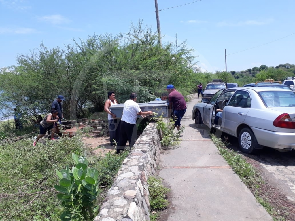 El cuerpo de Darlin Marisol Gadea, 13 años, es trasladada a su casa de habitación en Ciudad Sandino