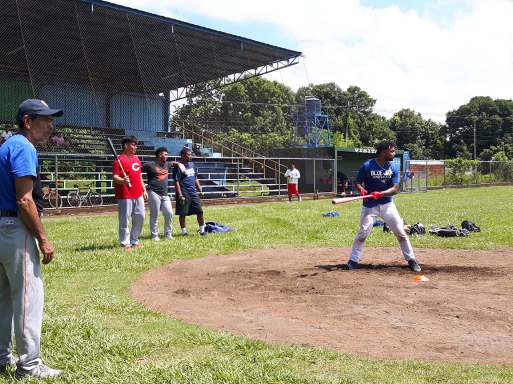 Gigantes de Rivas y Chinandega iniciaron sus entrenamientos