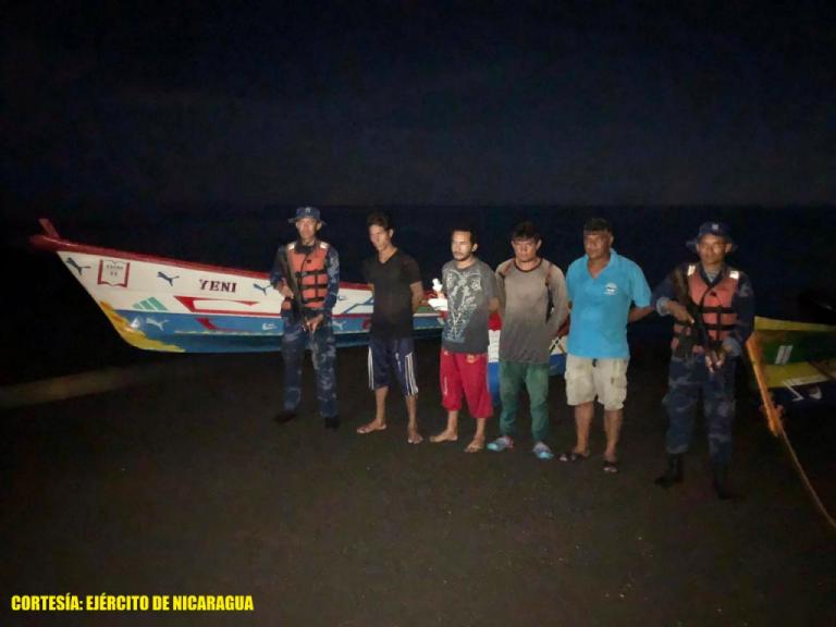 Fuerza Naval captura a 5 hondureños por pescar ilegalmente en aguas del Pacífico nicaragüense