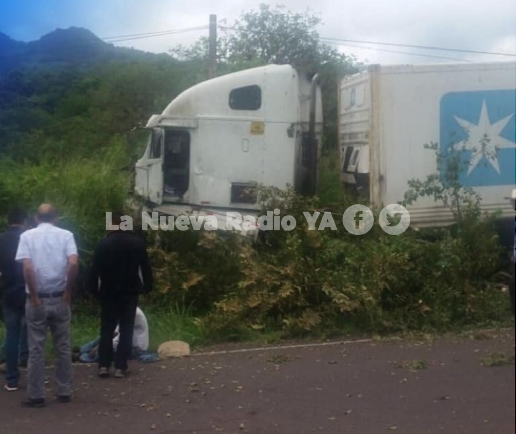 Furgonero pierde el control en la cuesta La Kukamonga, de Estelí - Radio YA
