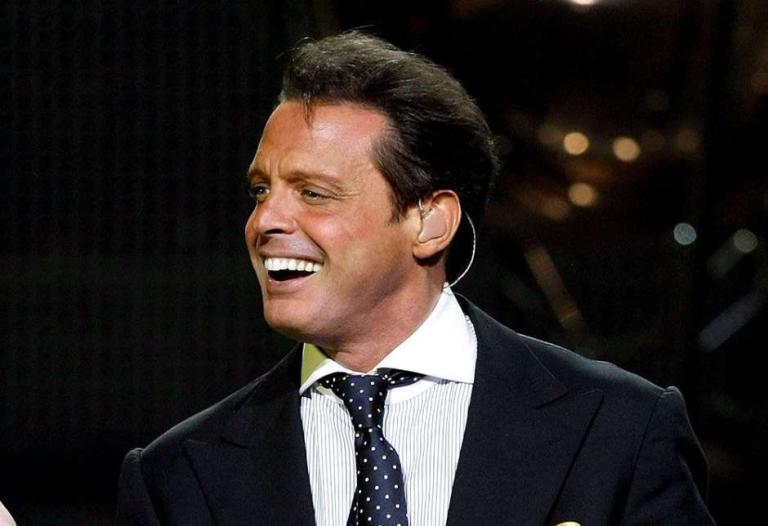 El sorprendente parecido entre Luis Miguel y su hijo menor
