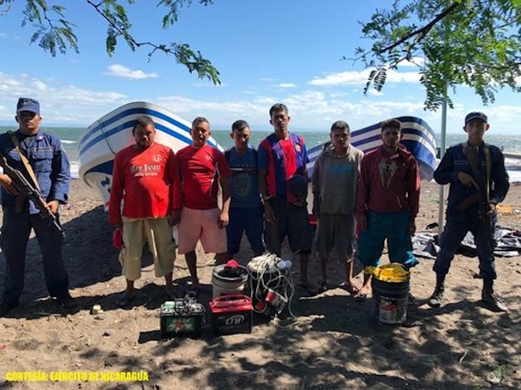 9 pescadores son retenidos con bombas artesanales en Chinandega - Radio YA