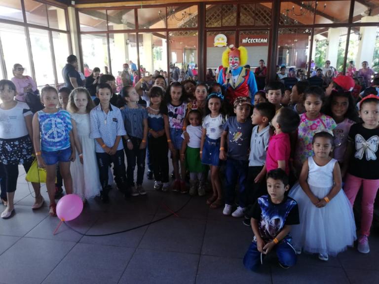 Tu Nueva Radio Ya despide el 2019 celebrando su cumpleaños a 120 niños