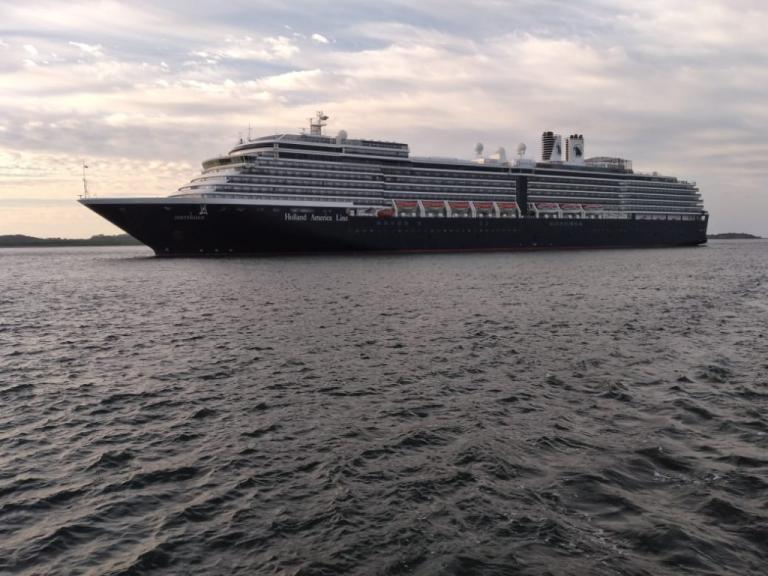 Crucero Oosterdam llega a Nicaragua con más de 2,600 extranjeros a bordo