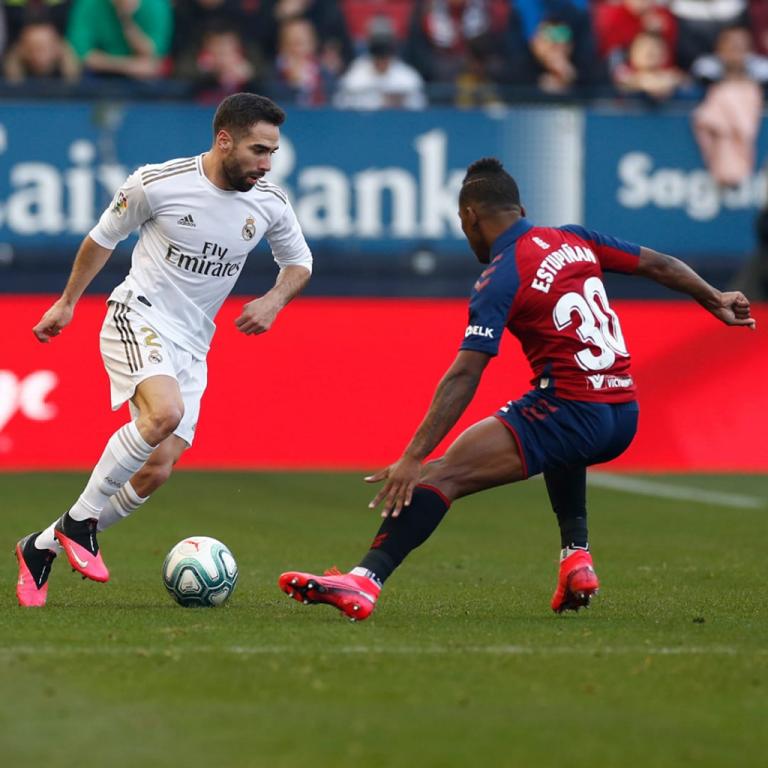 Real Madrid golea al Osasuna y se aferra al liderato de la liga española