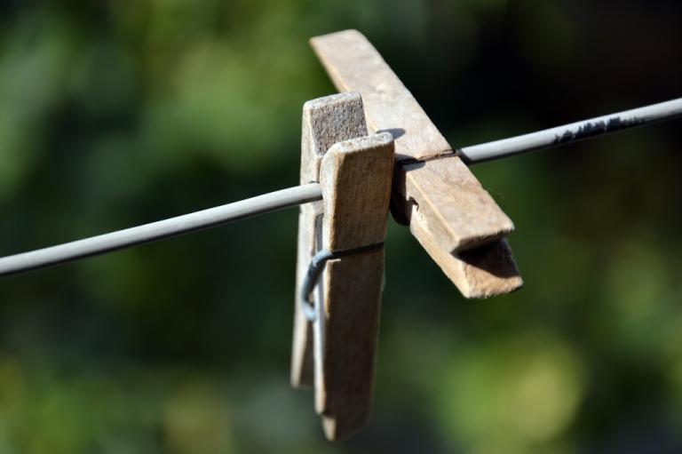 Leonés muere electrocutado mientras tendía ropa en un alambre
