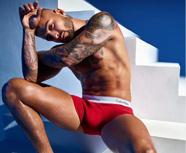 Maluma, primero muñeca sexual, ahora su número telefónico