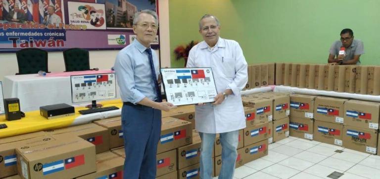 Taiwán dona computadoras a hospitales nicaragüenses para proyecto de la Enfermedad Renal Crónica