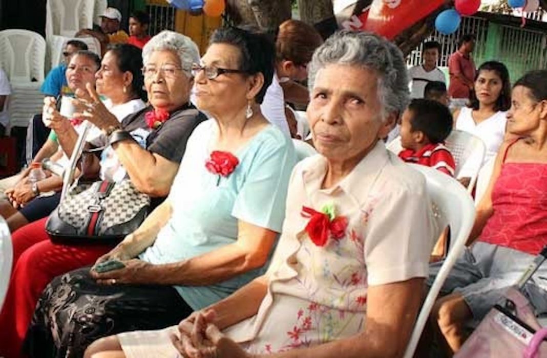 Alumnos Y Educadores Rinden Homenaje A La Madre Nicaragüense La Nueva Radio Ya 5211