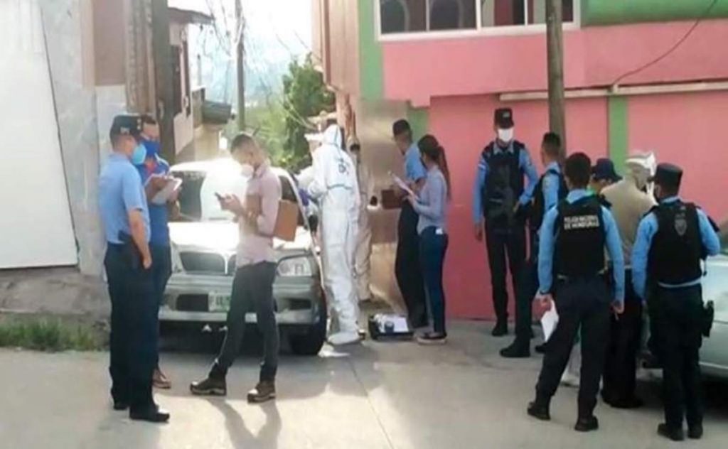 Dos mujeres y un hombre fueron acribillados en la capital de Honduras. Foto Cortesía