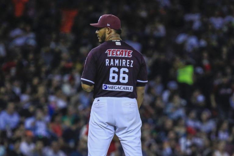 Juan Carlos Ramírez jugará nuevamente con Los Tomateros de Culiacán en México