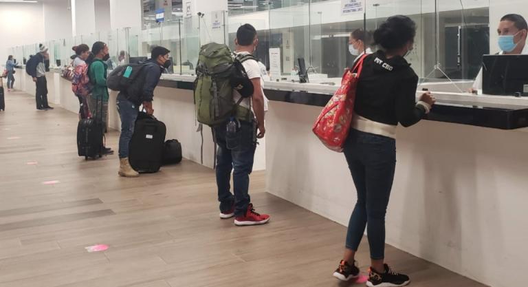 304 nicaragüenses llegan al país procedentes de Panamá