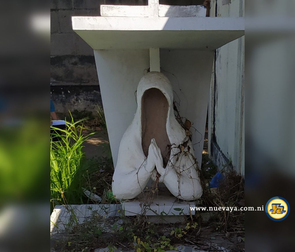 Una imagen sin rostro, la única de su clase en el cementerio capitalino