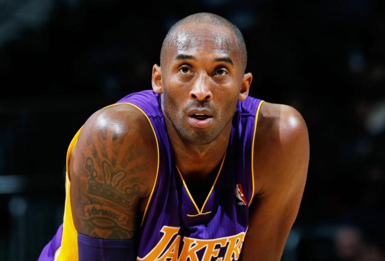 Lakers limitarán minutos a Kobe Bryant en la NBA