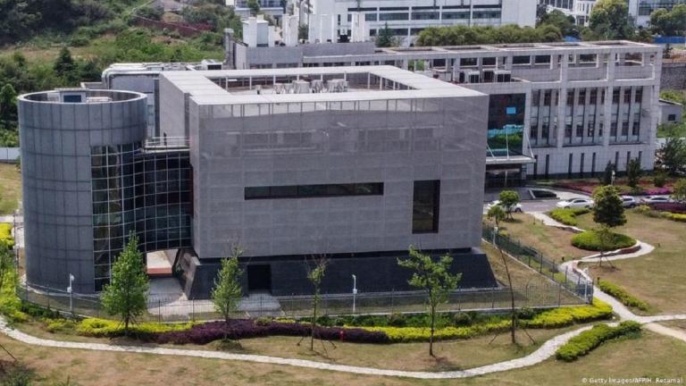OMS descarta que coronavirus haya salido de laboratorio en Wuhan