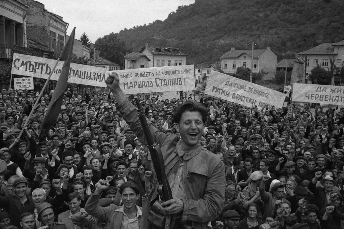 En 1944 en Sofía se ponía fin a la ocupación del IIIReich. Desde ese día se celebra el día nacional de Bulgaria.