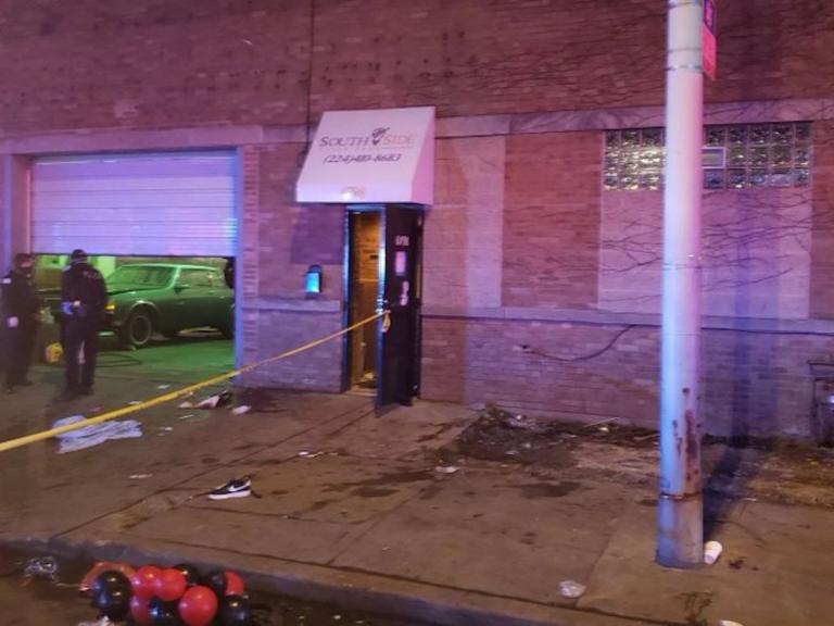 Tiroteo deja 2 muertos y 15 heridos en Chicago, EE.UU.