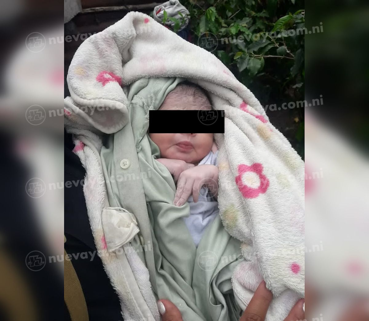 Una niña fue rescatada con vida tras ser abandonada por una persona desconocida