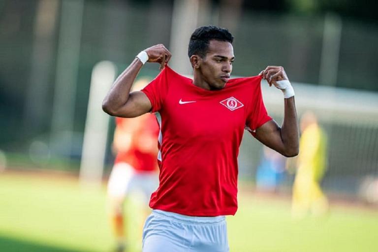 El futbolista nicaragüense Ariagner Smith debuta marcando un gol en la liga de Bielorrusia
