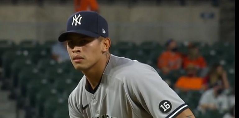 Jonathan Loaisiga fue abatido por Kansas City y carga con la derrota
