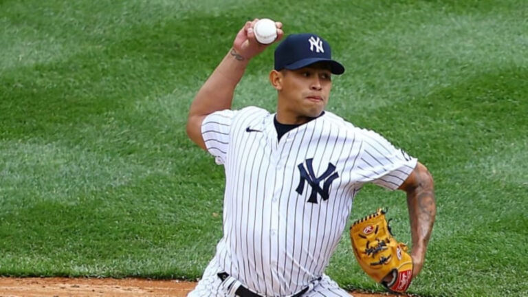 Jonathan Loáisiga no disponible para lanzar con Los Yankees