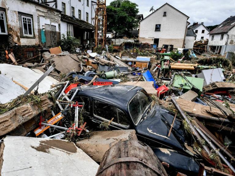 Aumentan a 120 los muertos por inundaciones en Alemania y Bélgica