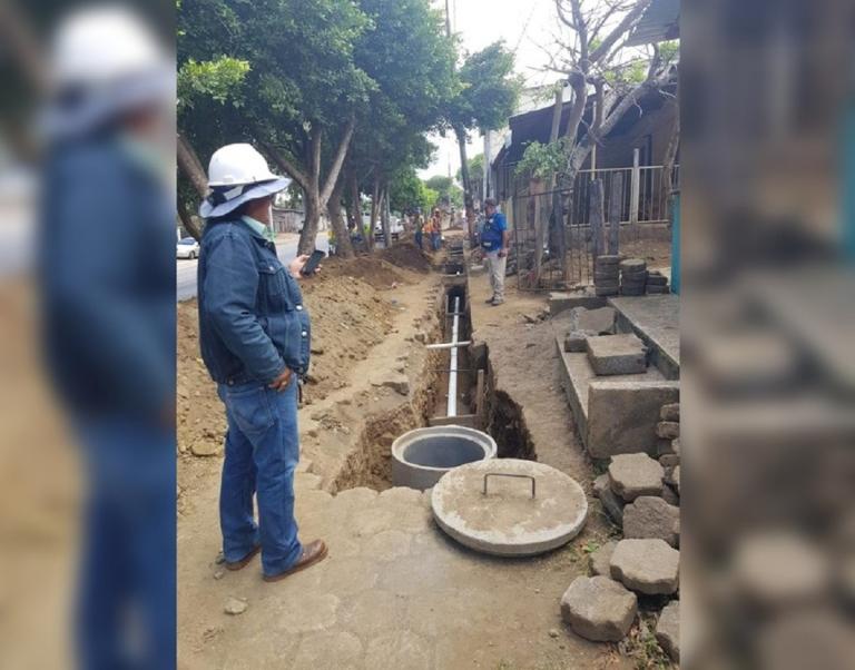 Avanza un 75% las obras de saneamiento en Catarina