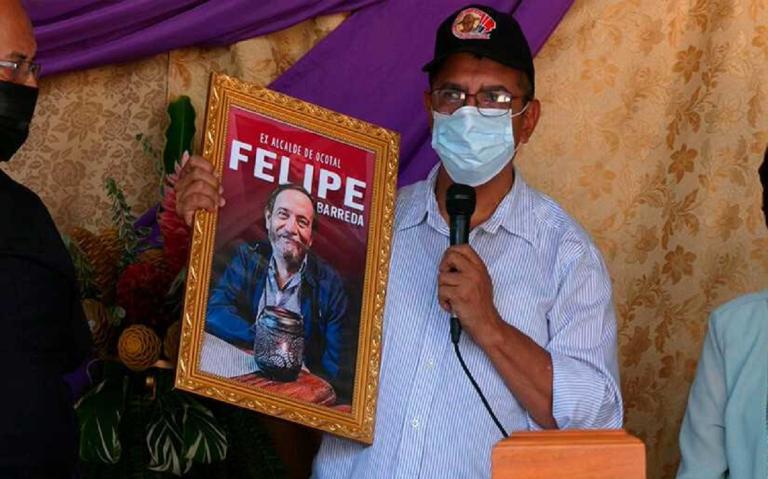 Declaran hijo dilecto al compañero Felipe Barreda