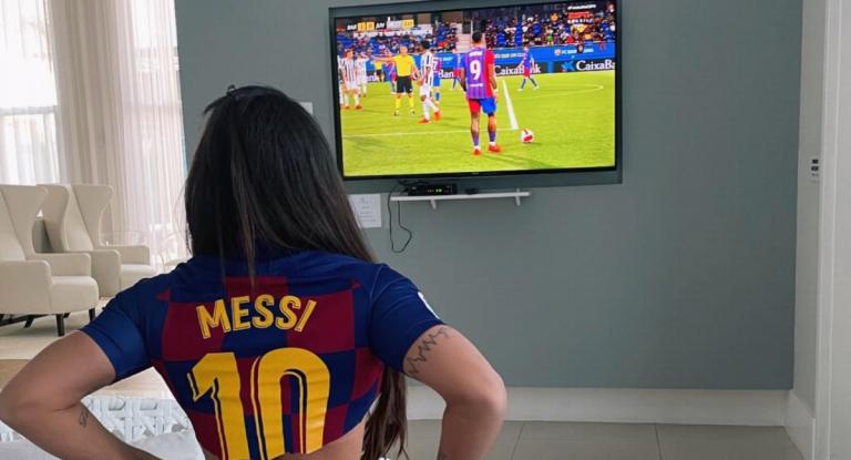 Suzy Cortez se despide de Lionel Messi con atrevida foto en mini short