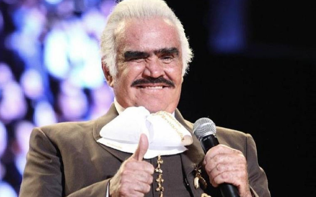 Vicente Fernández está respondiendo bien a los medicamentos, aseguran sus hijos