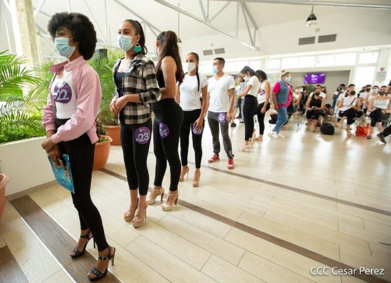 Más de 200 jóvenes participaron en casting de modelaje de Nicaragua Diseña