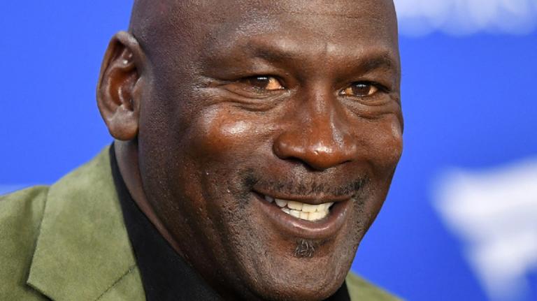 Ponen a la venta «calzoncillos sudados” de Michael Jordan