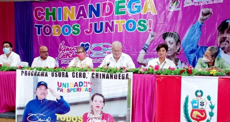 Embajador de Perú participa en entrega de créditos del Programa Usura Cero en Nicaragua