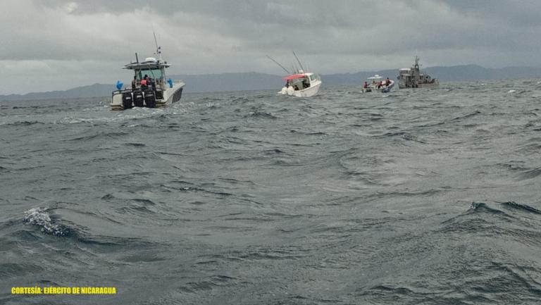 Naval de Nicaragua rescata a 3 personas a la deriva en Rivas