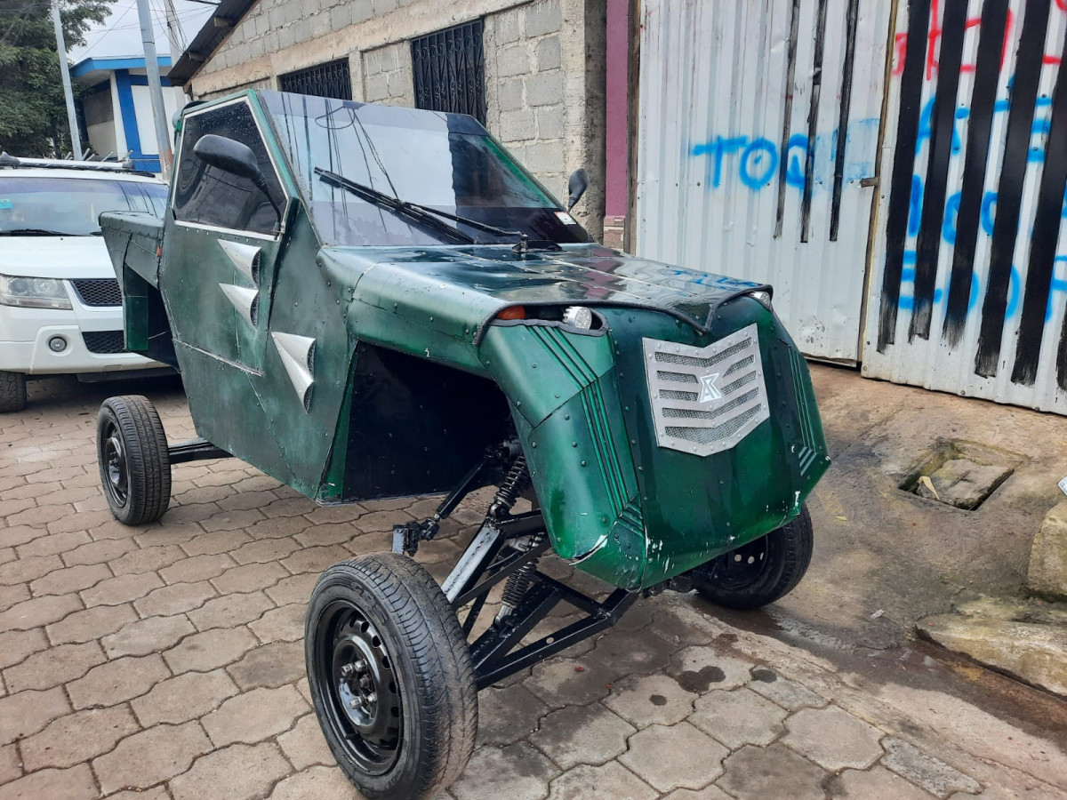 Nicaraguense construye su propio vehiculo con tan solo 3 mil dolares 12