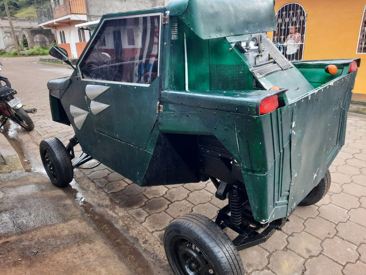Nicaraguense construye su propio vehiculo con tan solo 3 mil dolares 9