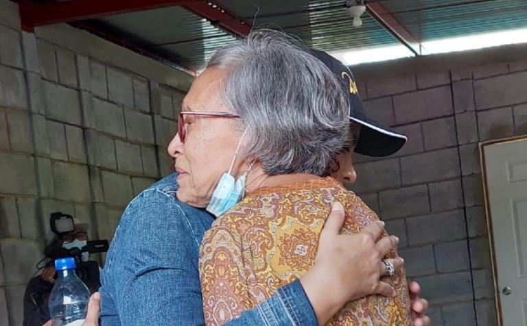 Maestra jubilada y señora sobreviviente de cáncer entre las protagonistas del Programa Bismarck Martínez