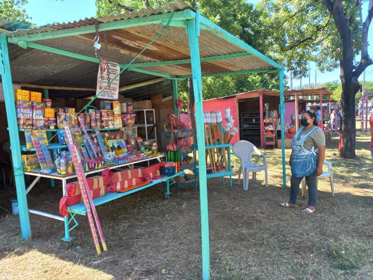 Inician con éxito las ventas en los puestos de pólvora capitalinos