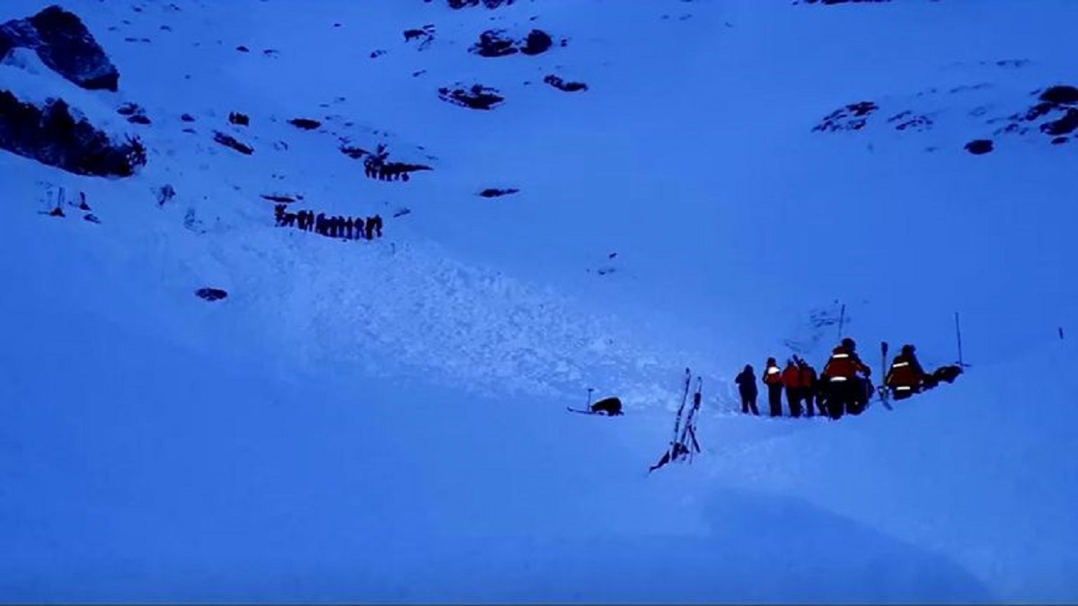 3 esquiadores mueren a causa de una avalancha en austria
