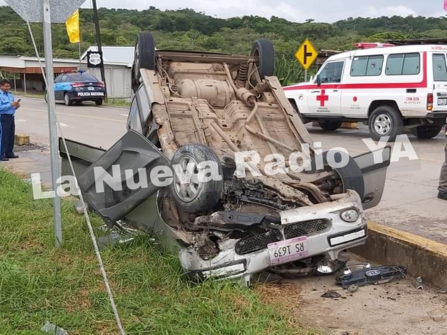 Taxista Y Pasajero Resultan Heridos Al Volcarse En Bluefields La Nueva Radio YA