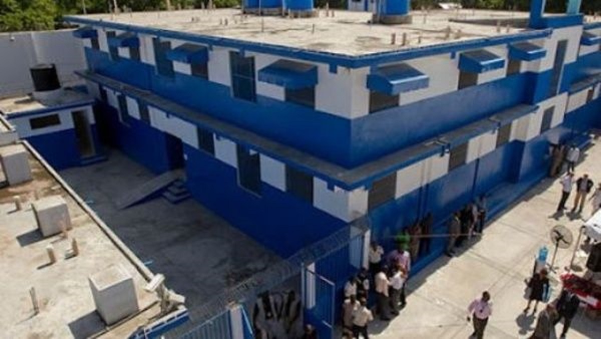 11 personas mueren tras intento de fuga en una prision de haiti