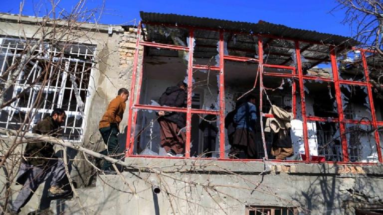 9 niños murieron por una explosión cerca de una escuela en Afganistán