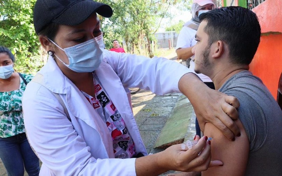 Brigadas del minsa fortalecen vacunacion contra la covid 19 en managua