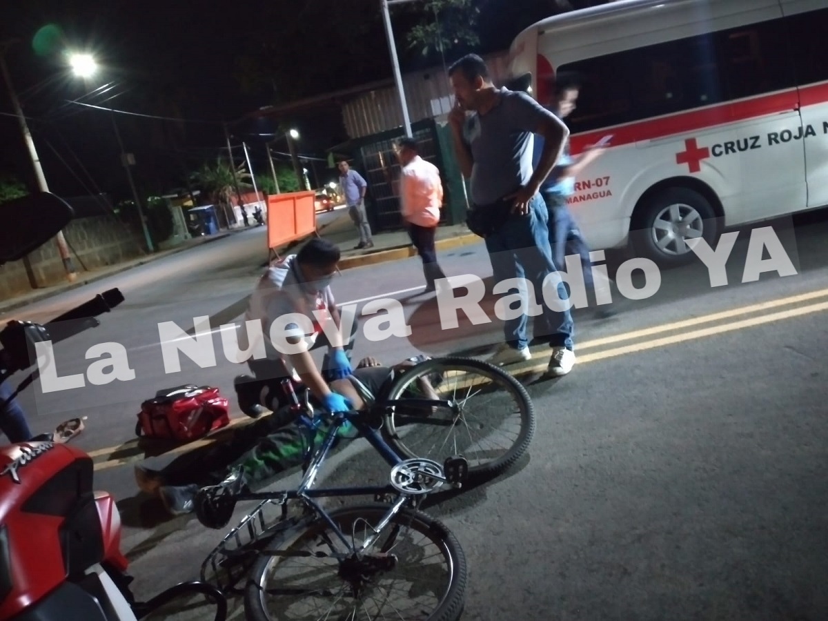 Ciclista ebrio es arrollado por un taxista en el barrio altagracia de managua