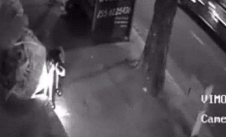 Mujer quema a indigente mientras dormía en Argentina