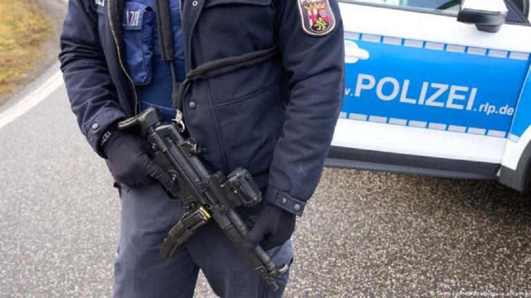 2 policías murieron baleados mientras hacían paradas de rutina en Alemania