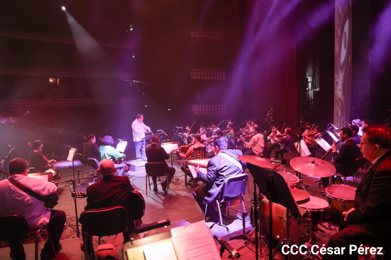 Camerata Bach celebró un concierto en el Teatro Nacional por su 30 aniversario