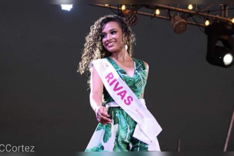 La rivense Nora Álvarez es coronada Reina del Verano 2022 en Nicaragua