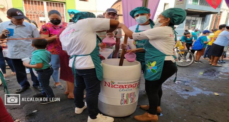 15 mil leoneses disfrutaron de la Chicha Más Grande en honor a San Benito de Palermo